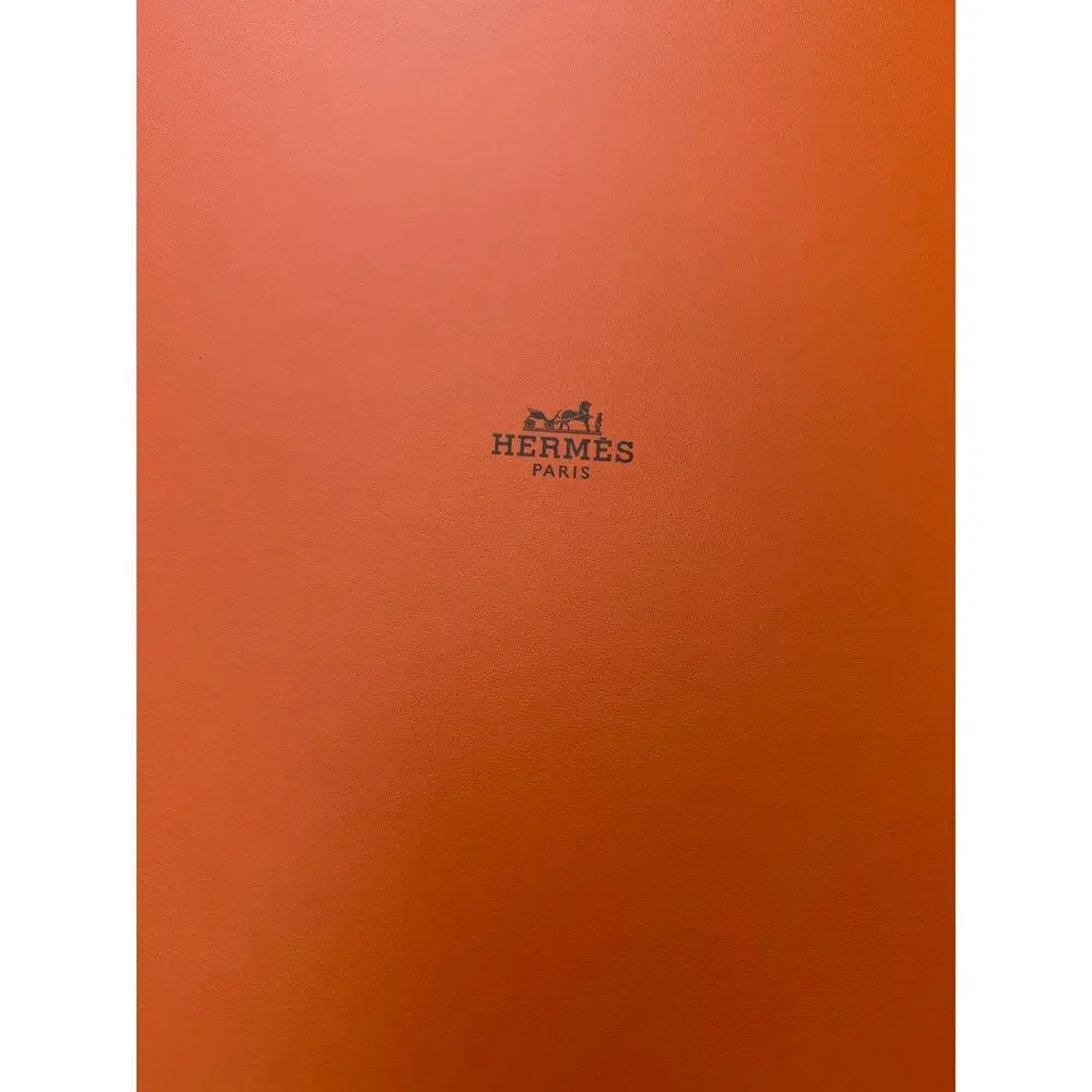 HERMÈS retail $2